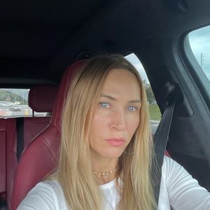 Meet your Posher, Valentina